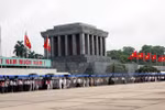 Almost 51,000 people visit President Ho Chi Minh Mausoleum