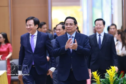 Prime Minister Pham Minh Chinh visits the Government Office (Photo: VNA)