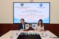The MoU signing ceremony between the gency for Domestic Market Surveillance and Development and Procter & Gamble (P&G). (Photo: Ministry of Industry and Trade)