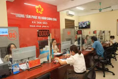 Thanks to digital transformation among local officials, Tam Dao commune of Phu Tho province has achieved an almost 100% on-time rate for processing administrative applications, helping improve public services for residents. (Photo: VNA) 