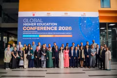 Delegates pose for a photo at the Global Higher Education Conference 2026 at Văn Lang University in HCM City on July 30. (Photos Courtesy of VLU)