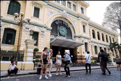The Central Post Office, one of the most popular tourist attractions in Ho Chi Minh City. (Photo: VNA)