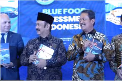 Indonesian Marine Affairs and Fisheries Minister Sakti Wahyu Trenggono (right) at the launch of Indonesia Blue Food Assessment (BFA) and Indonesia Blue Economy Index (IBEI) (Photo: Antara)