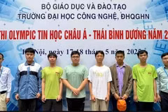 All the six Vietnamese students (centre) won medals at the 2025 Asia-Pacific Informatics Olympiad. (Photo: Ministry of Education and Training)