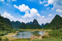 Gallery - Vietnam gains popularity among Indian tourists - image 1
