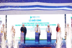 At the ground-breaking ceremony. (Photo: VNA) 