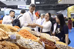 Businesses showcase their products at Vietfish 2026. (Photo: VNA) 