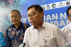 The head of Indonesia's Marine and Fisheries Human Resources Extension and Development Agency, I Nyoman Radiarta, delivers a statement to the press in Jakarta on January 26, 2026). (Photo: ANTARA)