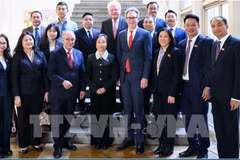 The Hanoi People’s Council delegation at Frankfurt City Hall. (Photo: VNA) 