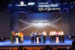 Ho Chi Minh City leaders launch the 2026 Month for the Poor. (Photo: VNA)