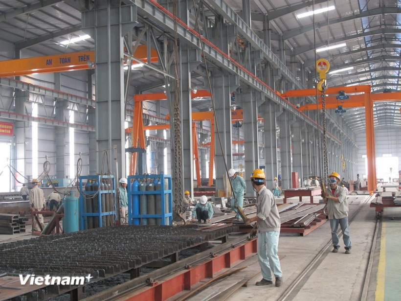 The Index of Industrial Production (IIP) rises by an estimated 9.2% in the first half of 2025 compared to the same period last year. (Photo: VietnamPlus)
