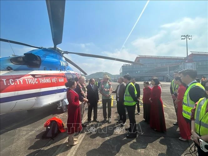 Millionaires land at Van Don International Airport (Photo: VNA)