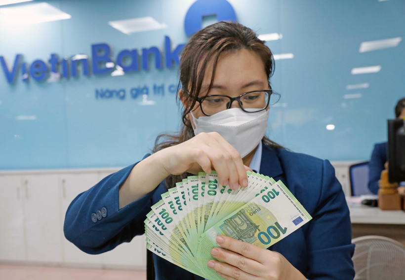 The Government aims to increase 2025 State budget revenue by at least 25% over the estimates. (Photo: VNA)