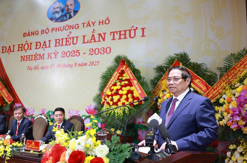 Politburo member, Prime Minister Pham Minh Chinh speaks at the first congress of the Party Organisation of Tay Ho ward of Hanoi for the 2025–2030 term on August 8, 2025. (Photo: VNA)