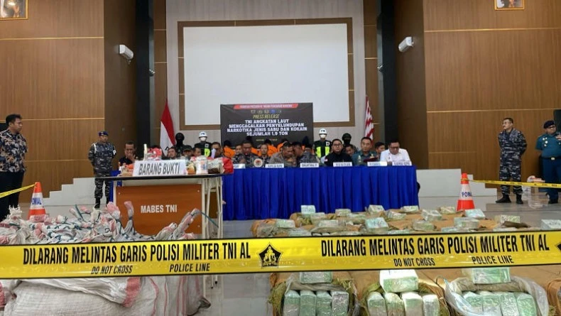 Methamphetamine and cocaine are displayed at a press conference at an Indonesian Navy base, after it seized a ship carrying nearly 2 tonnes of drugs. (Photo: Reuters)