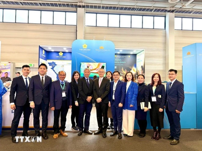 Representatives from Vietnamese agencies at the booth of Vietnam Airlines and Saigontourist Group at the IBT Berlin 2025. (Photo: VNA)