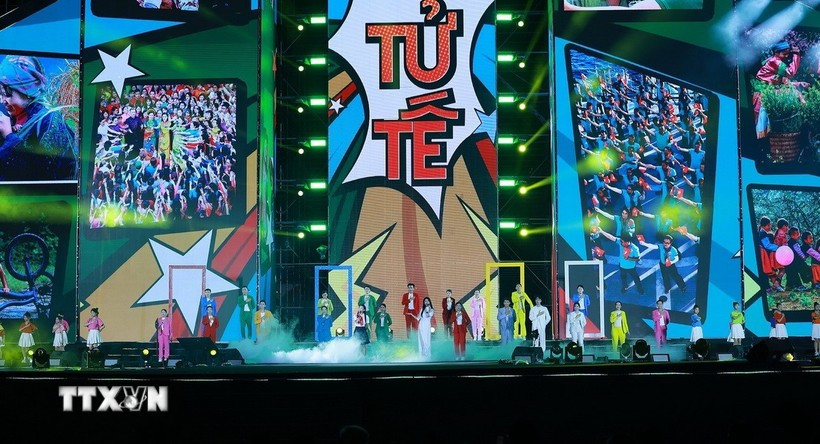 A performance at the art progrmme themed "I Love My Fatherland" on September 15 (Photo: VNA)