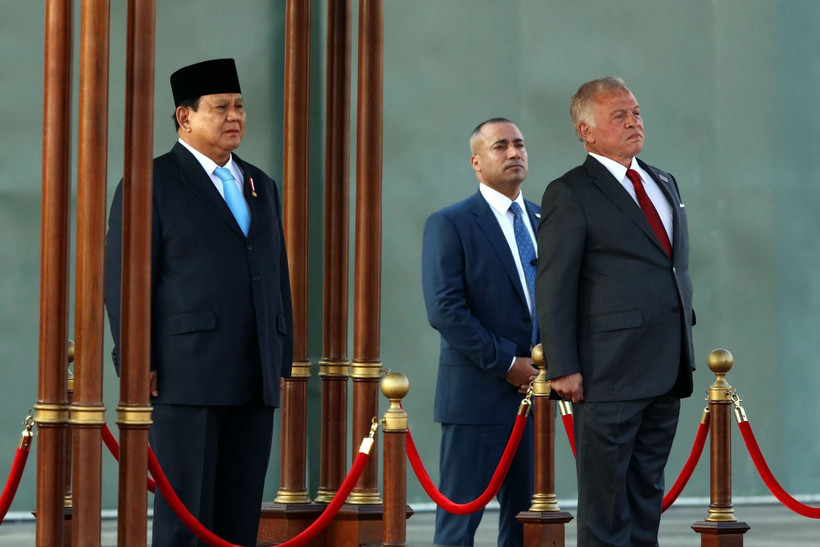 At the welcome ceremony for Indonesian President Prabowo Subianto (L). (Photo: Xinhua)