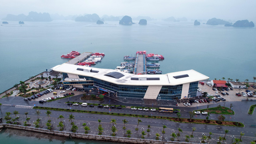 A view of Ao Tien Passenger Port which serves tourist tours on Bai Tu Long Bay. (Photo: VNA)