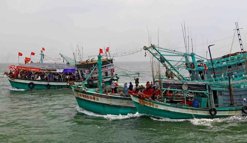 The Nghinh Ong Song Doc Festival takes place about 5-7km offshore. (Photo: VNA)