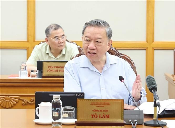 Party General Secretary To Lam speaks at the meeting. (Photo: VNA)