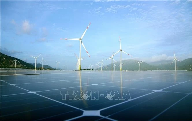 Wind and solar power projects in Loi Hai and Bac Phong communes, Thuan Bac district, Ninh Thuan province. (Photo: VNA)