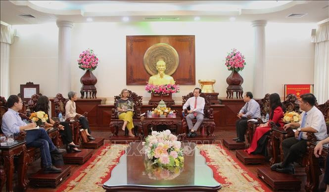 At the working session (Photo: VNA)