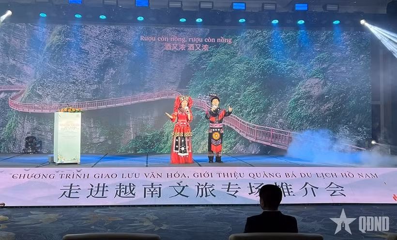 An art performance introducing Hunan culture at the event (Photo: VNA)
