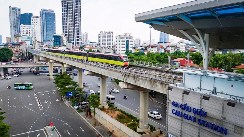 The Nhon - Hanoi Station metro’s elevated section from Nhon to Cau Giay starts commercial operation in August, 2024. (Photo: VNA)