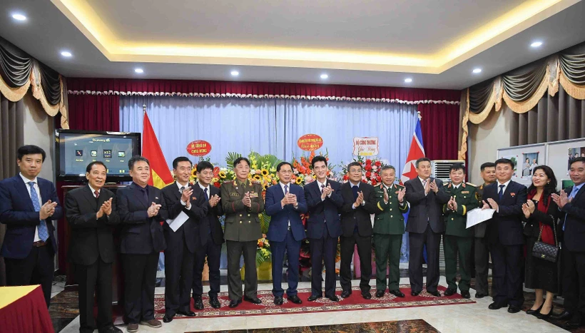 Delegates attend banquet to celebrate the 75th founding anniversary of diplomatic relations between Vietnam and DPRK (Photo: Ministry of Foreign Affairs)