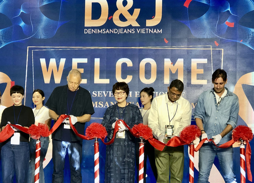 At the opening ceremony of Denimsandjeans Vietnam 2025 in Ho Chi Minh City. (Photo: VNA)