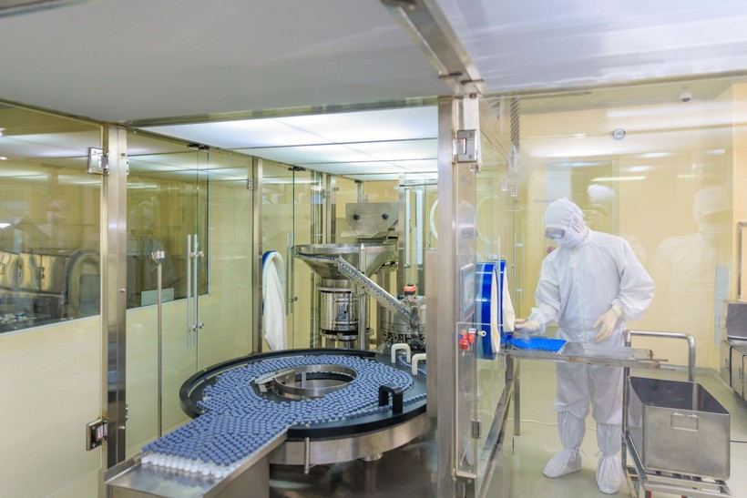 Resolution 68 sets out the goals of having at least 20 large firms participate in global value chains by 2030 and increase the total number of active businesses to 2 million (Photo: VNA)