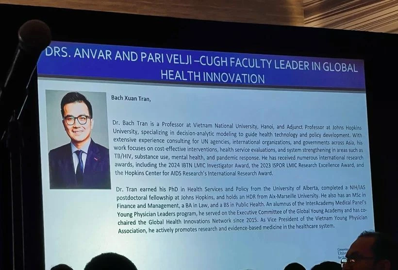 The award recognises Professor Tran Xuan Bach’s important contributions in the field of health innovation, including research on health economics. (Photo: VietnamPlus)