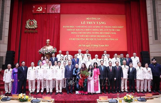 Party General Secretary To Lam and other delegates at the event. (Photo: VNA)