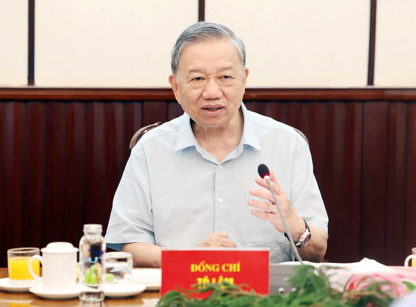 Party General Secretary To Lam speaks at the meeting (Photo: VNA)