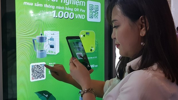 Vietnamese consumers drive strong shift toward digital shopping. - Illustrative image (Photo: VNA)