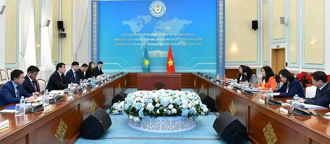 An overview of the Vietnam-Kazakhstan political consultation on March 3 (Photo: VNA)