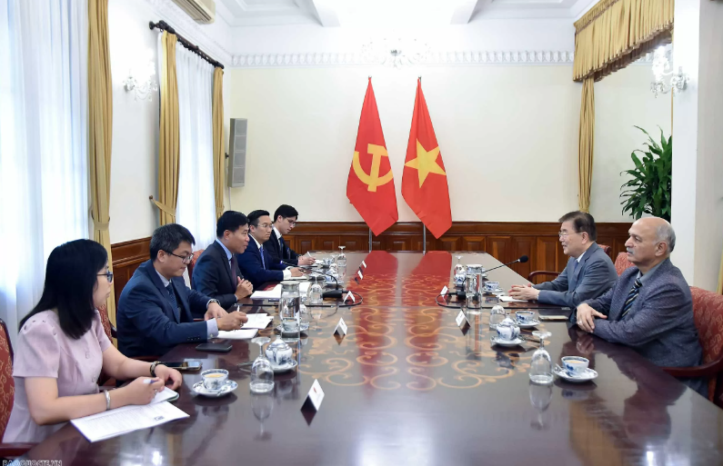 The two ICAPP leaders praise the Communist Party of Vietnam (CPV)'s contributions as a member of the ICAPP Standing Committee over the past two decades (Photo: baoquocte.vn)