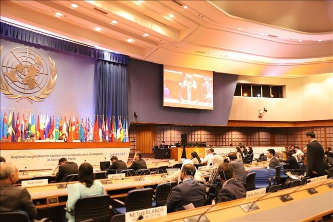 Vietnamese Ambassador to Thailand Pham Viet Hung delivers a speech at the 81st session of the United Nations Economic and Social Commission for Asia and the Pacific (ESCAP) in Bangkok on April 24. (Photo: VNA)