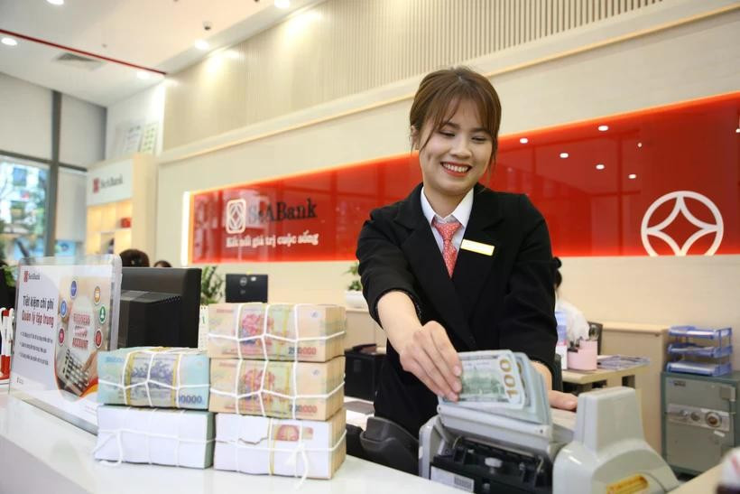 SeABank made strong impression as it posted a year-on-year surged of 189% in pre-tax profit. (Photo: VietnamPlus)