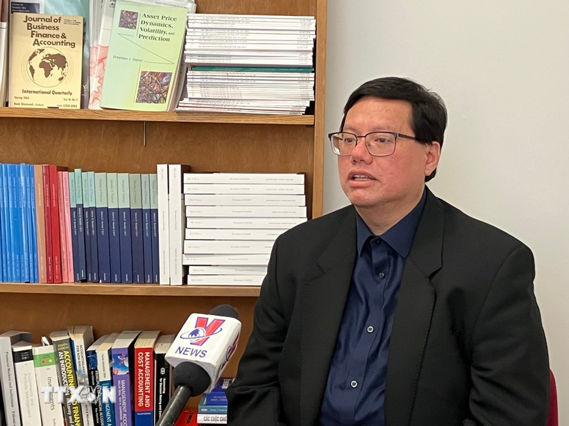 Associate Professor Dr Ho Quoc Tuan of the University of Bristol in the UK (Photo: VNA)
