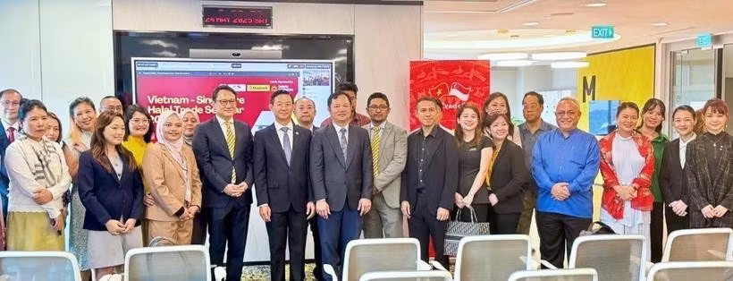 Participants attend the Vietnam-Singapore Halal trade seminar 2025 in Singapore. (Photo: VNA)
