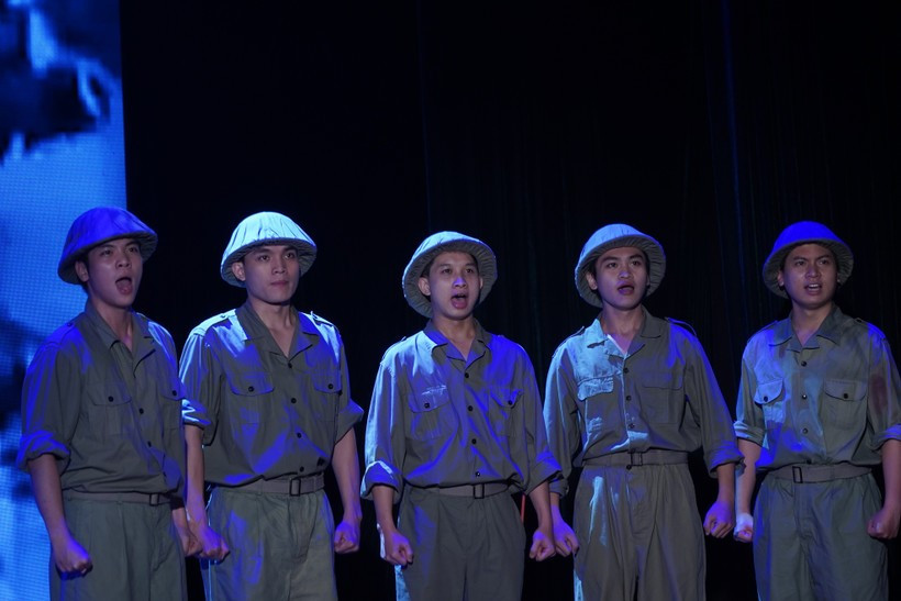 Artists from the Vietnam National Drama Theatre will both sing and act in the musical “Cafe Banh Mi” (Photo: VietnamPlus)