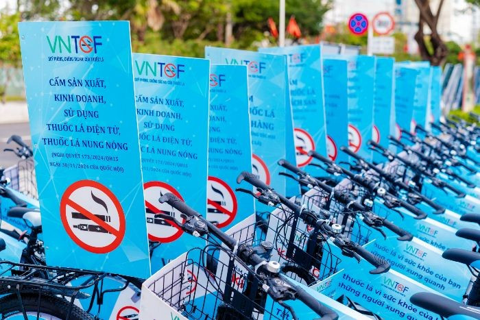 Tobacco is the leading cause of disease and death worldwide, claiming more than 8 million lives each year (Photo: baodautu.vn)