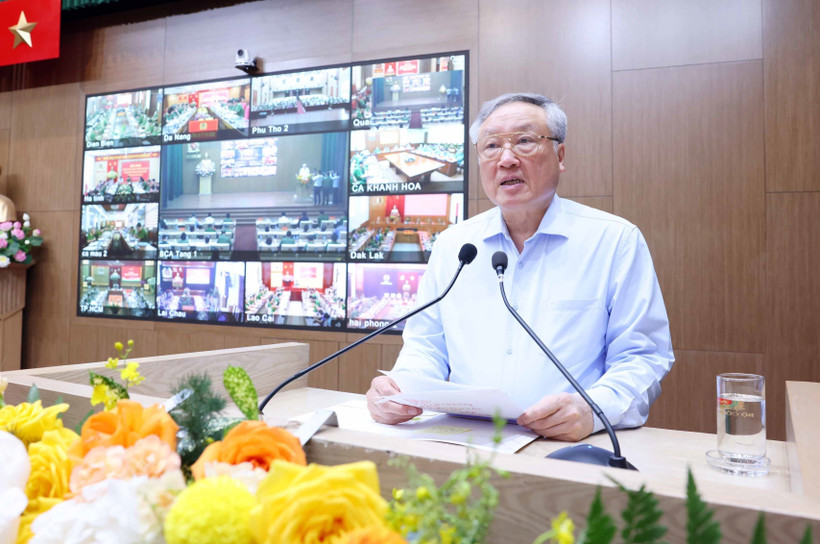 Permanent Deputy Prime Minister Nguyen Hoa Binh speaks at the conference. (Photo: VNA)