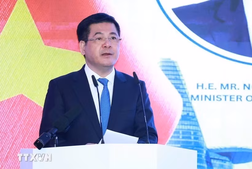Minister of Industry and Trade Nguyen Hong Dien (Photo: VNA)