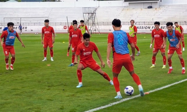 Vietnamese players in a training session. Vietam will defend the regional U23 title next week in Indonesia. (Photo courtesy of VFF)