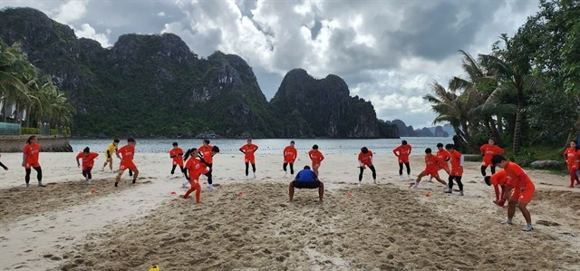 The Vietnamese women's national team train in Quang Ninh province for the 2025 ASEAN Women’s Championship. (Photo: anninhthudo.vn)