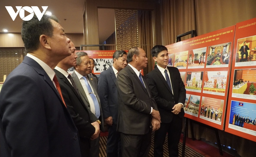 At a photo exhibition marking the 80th anniversary of the Vietnam People’s Public Security (August 19, 1945 – 2025) in Vientiane (Photo: VOV)