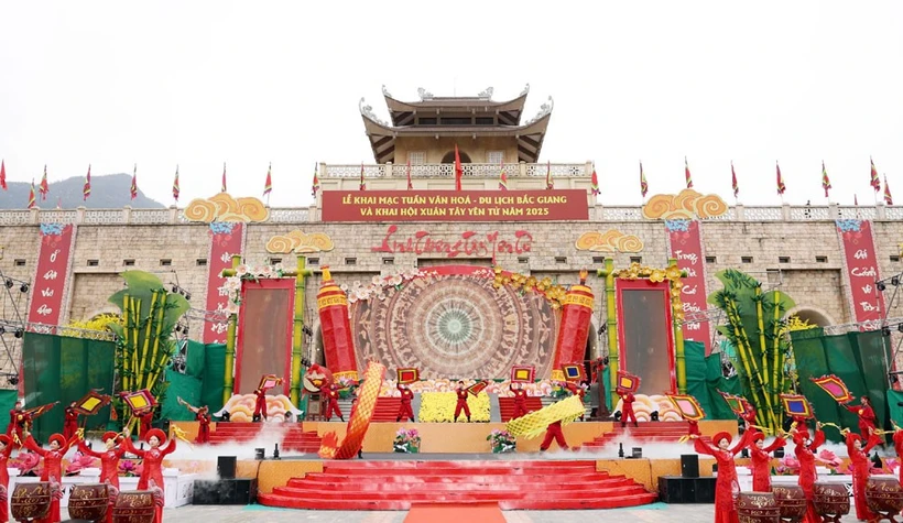 At the opening ceremony of the Bac Giang Culture - Tourism Week in 2025 (Photo: baobacgiang.vn)